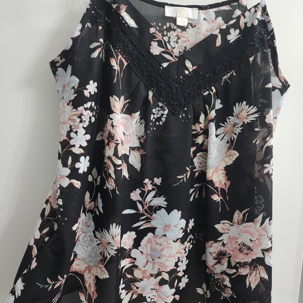 Floral Sleeveless Top with Lace Trim